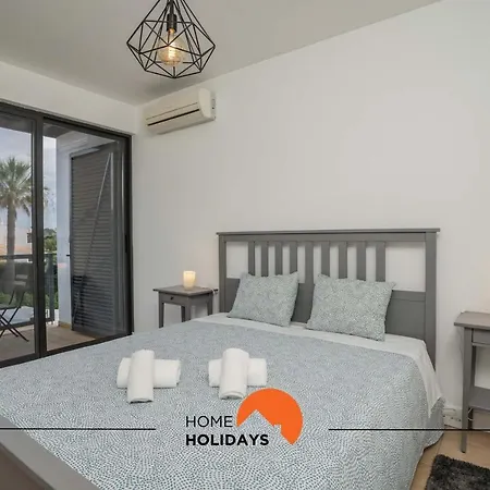 #111 Ocean View By Holidays Casa de Férias